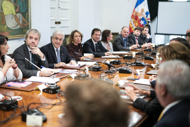Presidente Piñera llama a Acuerdo por la Democracia, contra la violencia y por la paz: “Contribuirá a que Chile pueda reemprender el camino del progreso y la justicia”
